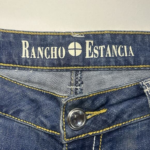 Rancho Estancia Women’s Denim Shorts Size 28 Southwestern Cross Embroider Jewel - Picture 3 of 8